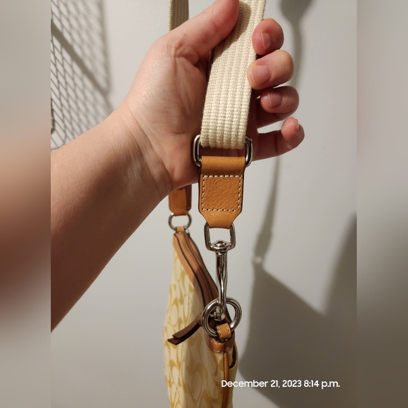 Small 💛 Classic yellow Coach shoulder bag - Picture 6 of 11